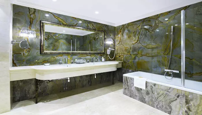 هتل آمباسادوری تفلیس